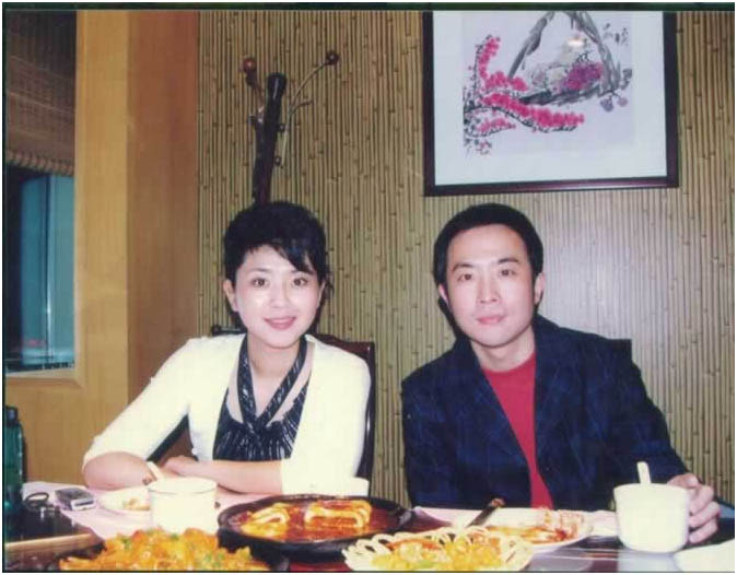 与著名主持人方琼